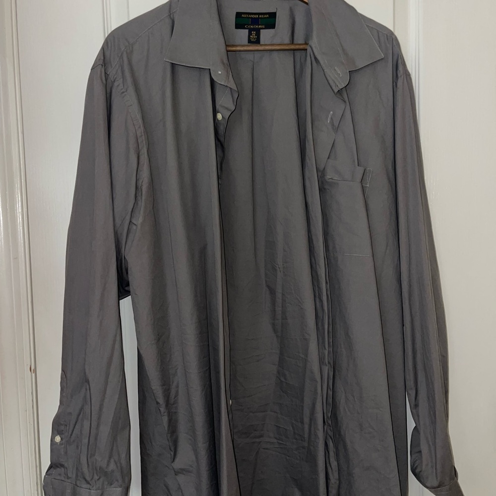 Men's Gray shirt